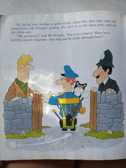 Libro usado en venta: Postman Pat has too many parcels de John Cunliffe; editorial Hodder Headline impreso en 1997 realizamos envios a todo el mundo.3