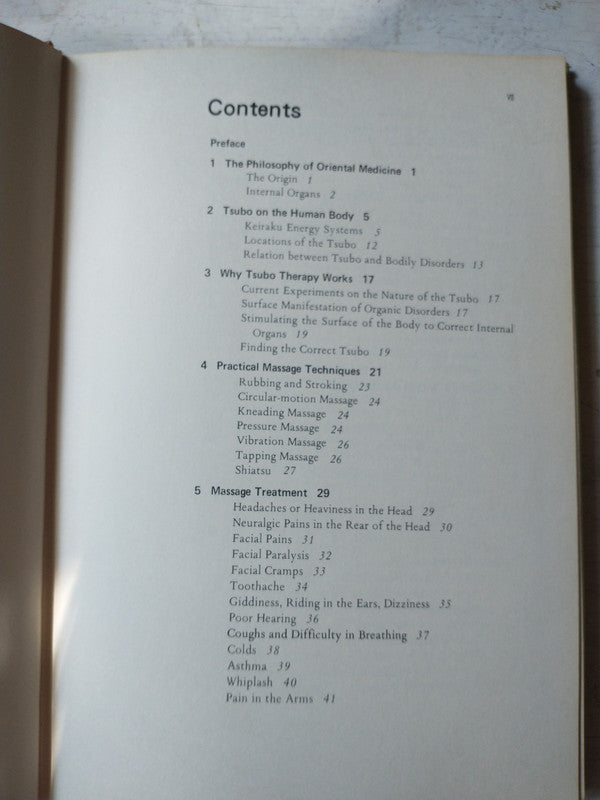 Libro usado en venta: Massage - The Oriental Method de Katsusuke Serizawa; editorial Japan Publications impreso en 1973 envios a todo el mundo.3