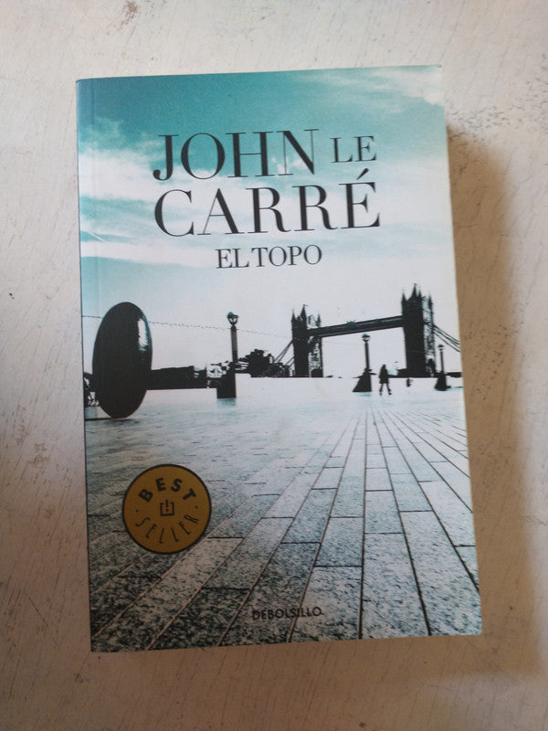 Libro usado en venta: El topo de John Le Carre; editorial Emece impreso en 2011 realizamos envios a todo el mundo.1