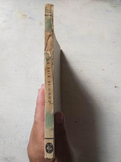 Libro usado en venta: Como se vive en Rusia de Ernesto F. Malbec; editorial Santiago Rueda impreso en 1958 realizamos envios a todo el mundo.3