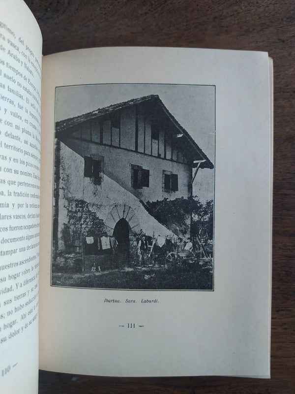 Libro usado en venta: La casa solar vasca de Engracio de Aranzadi (Kizkitza); editorial Vasca impreso en 1932 realizamos envios a todo el mundo.2