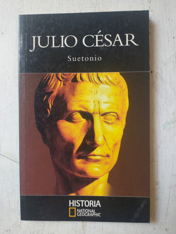 Libro usado en venta: Julio Cesar de Suetonio; editorial RBA impreso en 2004 realizamos envios a todo el mundo.1