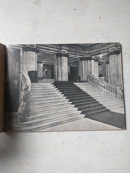 Libro usado en venta: Los grandes genios del Arte (5 Vol.); editorial RCS Libri impreso en 2004 realizamos envios a todo el mundo.2