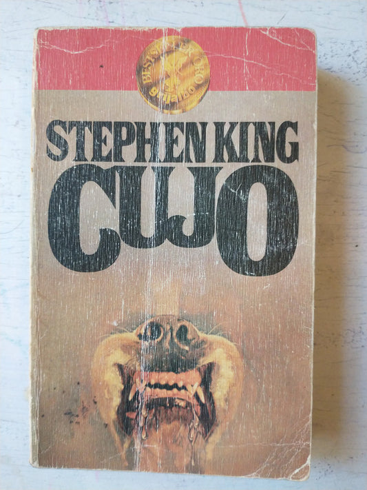 Libro usado en venta: Cujo de Stephen King; editorial Grijalbo impreso en 1982 realizamos envios a todo el mundo.1
