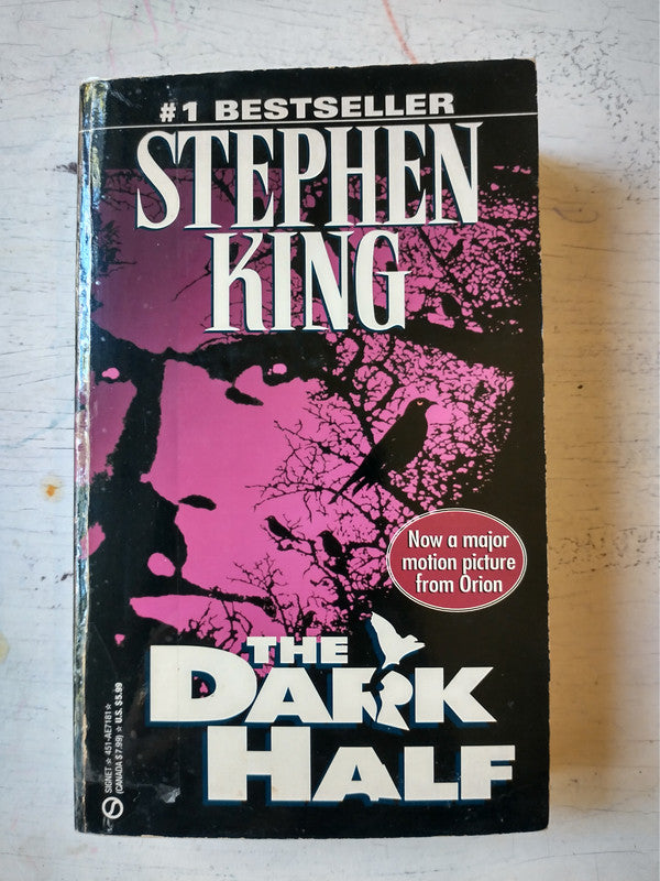 Libro usado en venta: The dark Half de Stephen King; editorial Signet impreso en 1990 realizamos envios a todo el mundo.1
