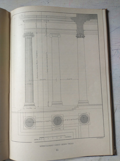 Libro usado en venta: Tratado de los cinco ordenes de arquitectura de Viñola; editorial Construcciones Sudamericanas impreso en 1950.4