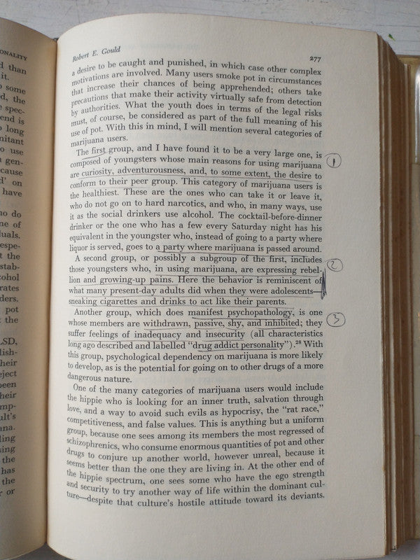 Libro usado en venta: The World Biennial of Psychiatry and Psychotherapy - Vol. 1 de Silvano Arieti; editorial Basic Books impreso en 1971.3