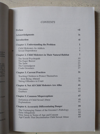 Libro usado en venta: The safe child book de Sherryll Kraizer; editorial Simon & Schuster impreso en 1996 realizamos envios a todo el mundo.2