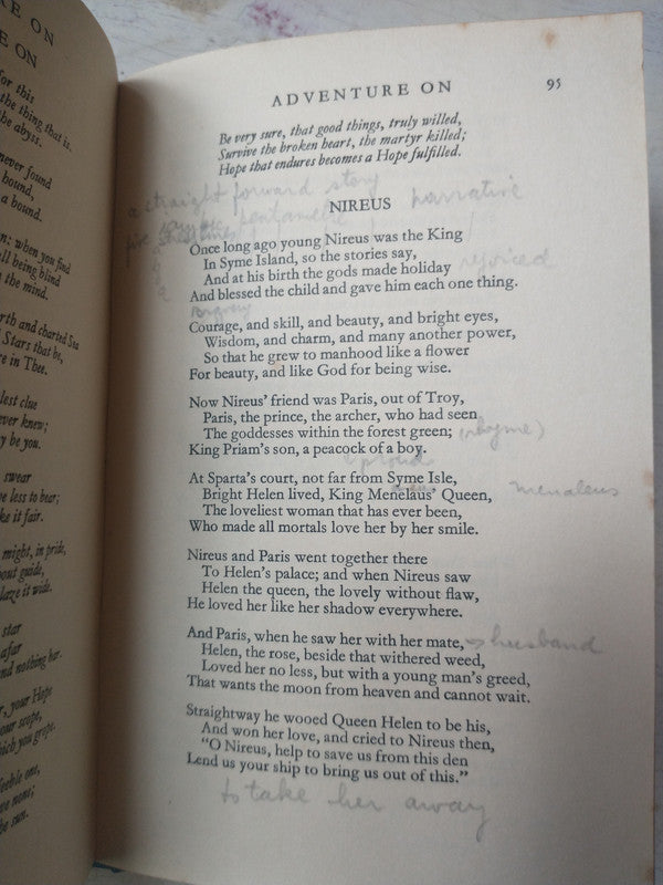 Libro usado en venta: Selected poems de John Masefield; editorial Heinemann impreso en 1961 realizamos envios a todo el mundo.3
