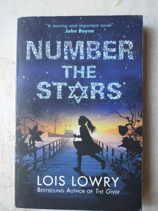Libro usado en venta: Number the stars de Lois Lowry; editorial HarperCollins impreso en 2011 realizamos envios a todo el mundo.1