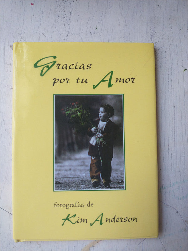 Libro usado en venta: Gracias Por tu amor de Paula Finn; editorial V & R impreso en 2001 realizamos envios a todo el mundo.1
