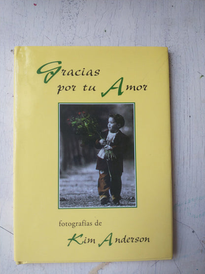 Libro usado en venta: Gracias Por tu amor de Paula Finn; editorial V & R impreso en 2001 realizamos envios a todo el mundo.1