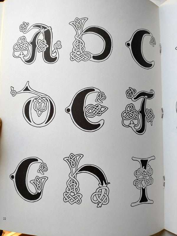 Libro usado en venta: Cezanne - and The provencal table de Jean-Bernard Naudin; editorial Clarkson Potter impreso en 1995 envios a todo el mundo.2