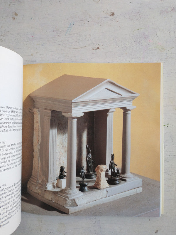 Libro usado en venta: Plateria Hispanoamericana (Siglos XVI-XIX); impreso en 1984 realizamos envios a todo el mundo.2