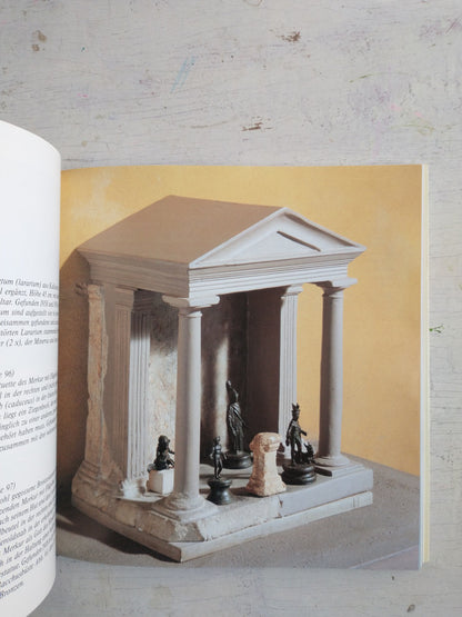 Libro usado en venta: Plateria Hispanoamericana (Siglos XVI-XIX); impreso en 1984 realizamos envios a todo el mundo.2