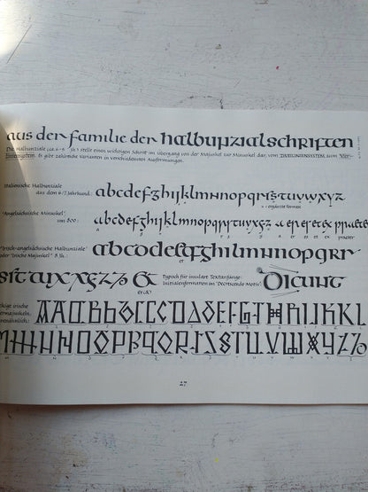 Libro usado en venta: Quinta de Anauco - Vigencia de una tradicion de Carlos F. Duarte; impreso en 1983 realizamos envios a todo el mundo.2