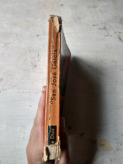 Libro usado en venta: Dios con nosotros; editorial Paulinas impreso en 1983 realizamos envios a todo el mundo.2