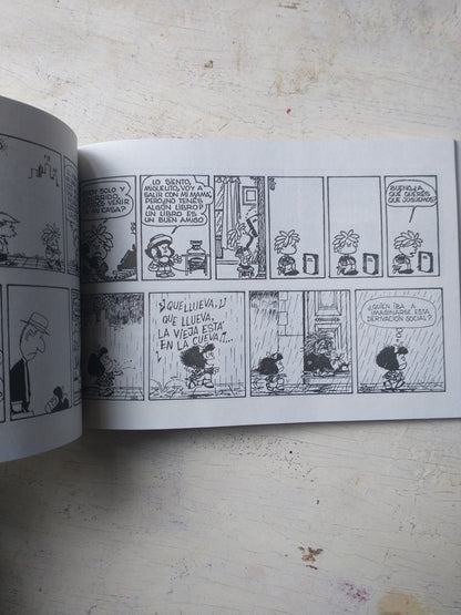 Libro usado en venta: Mundo Quino de Quino; editorial Ediciones de la Flor impreso en 2003 realizamos envios a todo el mundo.2