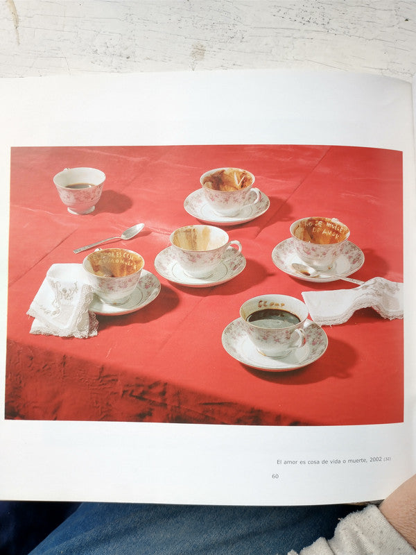 Libro usado en venta: Armas equivocas/ Equivocal weapons (Arte) de Priscilla Monge; editorial Teor/etica impreso en 2002 envios a todo el mundo.3