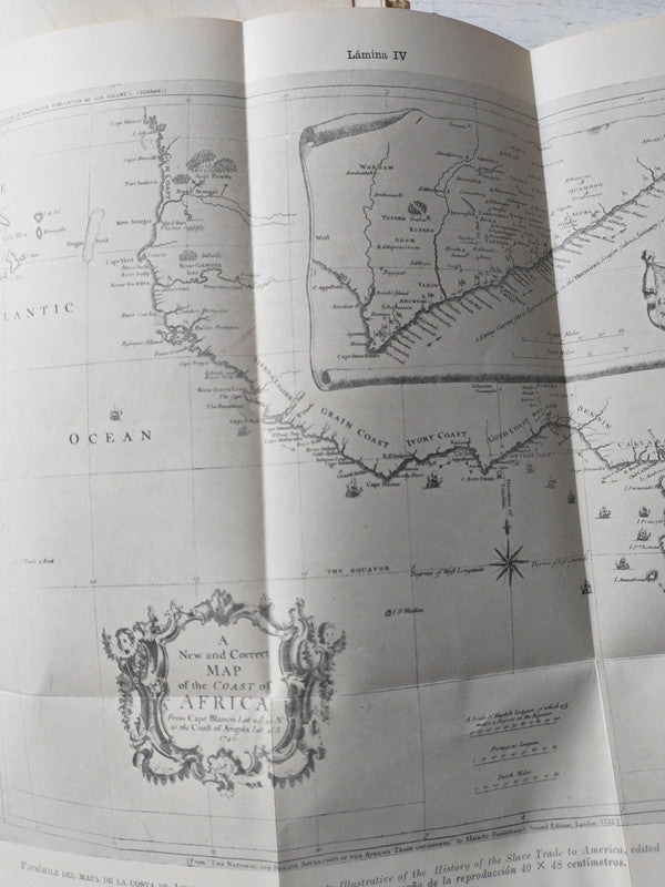 Libro usado en venta: La trata de negros en el Rio de la Plata durante el Siglo XVIII de Elena F. S. de Studer; editorial Eudeba impreso en 1958.3