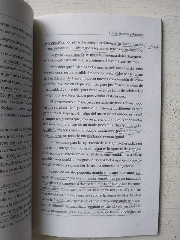 Libro usado en venta: Discriminacion y racismo de Enrique Luis Armoza; editorial Eudeba impreso en 1998 realizamos envios a todo el mundo.3
