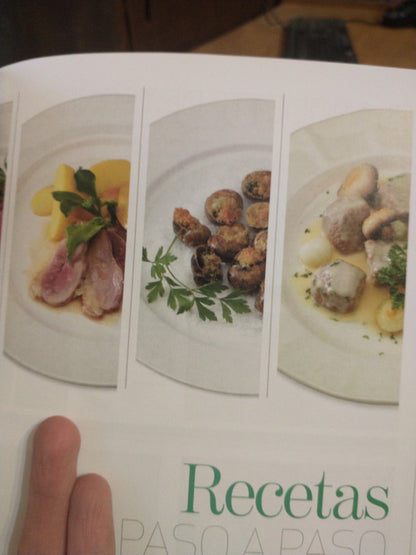 Libro usado en venta: Cocina internacional - Cocina Espa?ola (1 y 2); editorial Clarin/Sol 90 impreso en 2006 realizamos envios a todo el mundo.2