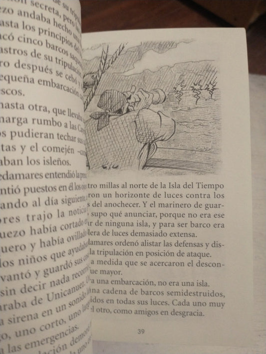 Libro usado en venta: Ruedamares - Pirata de la Mar Bravia de Maria Cristina Ramos; editorial Siete Vacas impreso en 2007 envios a todo el mundo.2