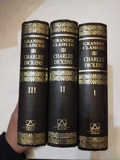 Libro usado en venta: Obras selectas (3 Tomos) de Charles Dickens (Carlos Dickens); editorial Aguilar impreso en 1991 envios a todo el mundo.4