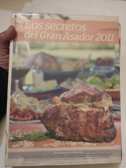 Libro usado en venta: Los secretos del Gran Asador 2011 de 16 fasciculos; editorial AGEA impreso en _ realizamos envios a todo el mundo.1