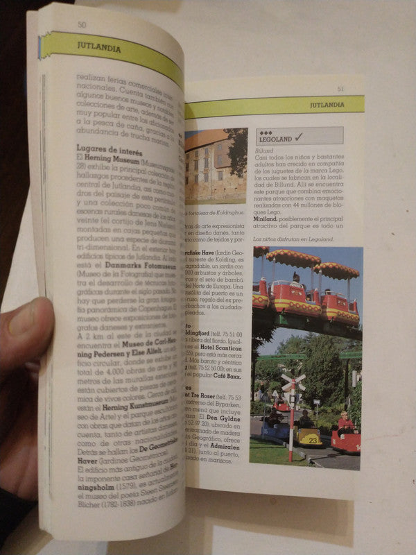 Libro usado en venta: Dinamarca de Guiarama; editorial Anaya impreso en 1997 realizamos envios a todo el mundo.2