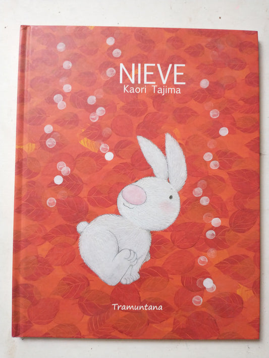 Libro usado en venta: Nieve de Kaori Tajima; editorial Tramuntana impreso en 2014 realizamos envios a todo el mundo.1