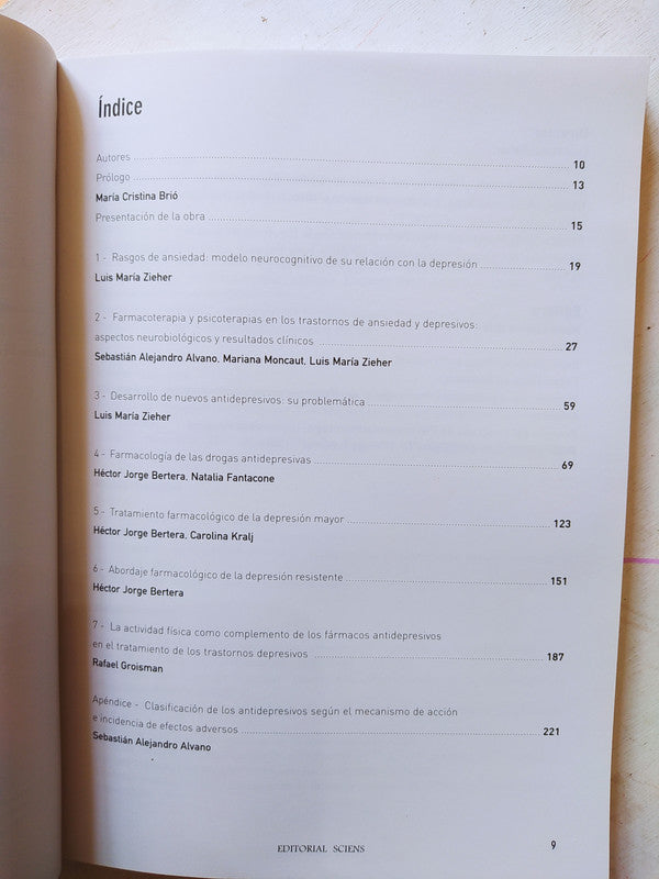 Libro usado en venta: Bahia Blanca - Su historia en historias; editorial Enrique Cesar Recchi impreso en 2000 realizamos envios a todo el mundo.2