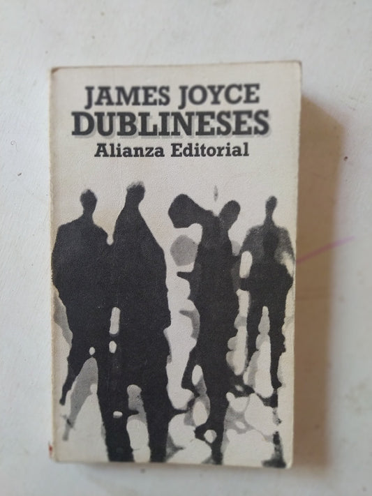Libro usado en venta: Dublineses de James Joyce; editorial Alianza impreso en 1991 realizamos envios a todo el mundo.1