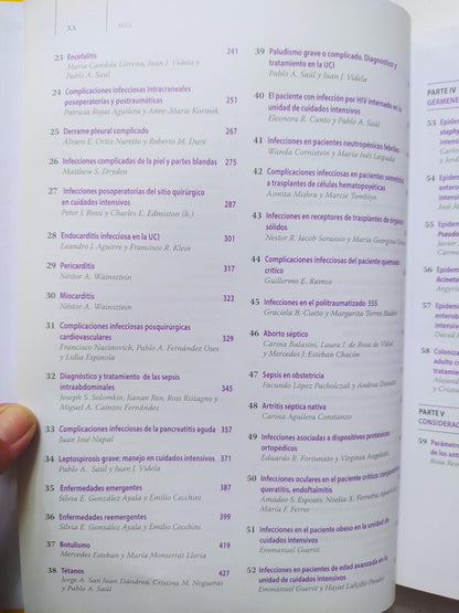 Libro usado en venta: Infectologia critica de Carina Balasini; editorial Panamericana impreso en 2015 realizamos envios a todo el mundo.3