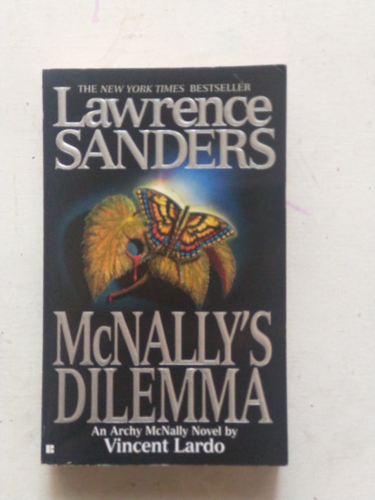 Libro usado en venta: McNally's dilemma de Lawrence Sanders; editorial Berkley impreso en 2000 realizamos envios a todo el mundo.1