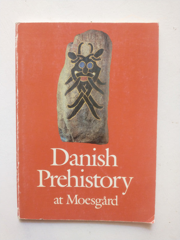 Libro usado en venta: Danish Prehistory at Moesgard; editorial Moesgard impreso en 1988 realizamos envios a todo el mundo.1