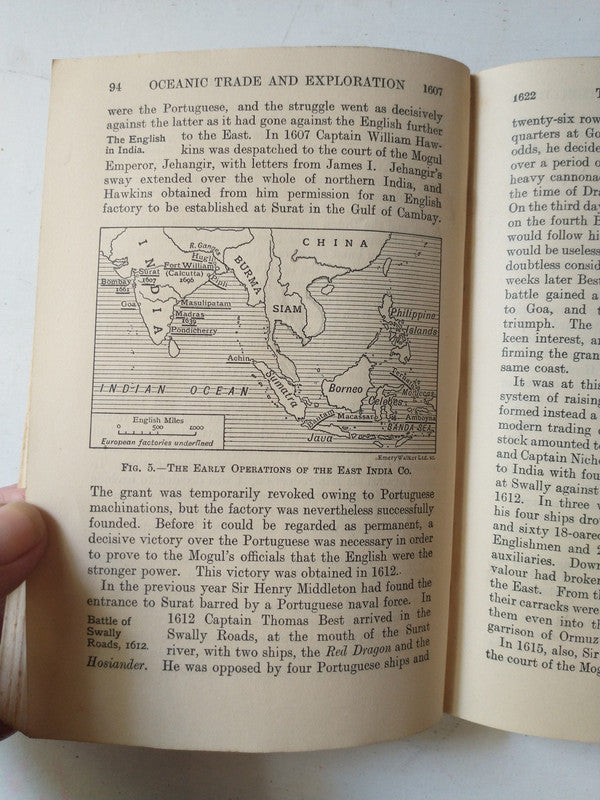 Libro usado en venta: English today de Ronald Ridout; editorial Ginn and Company impreso en 1964 realizamos envios a todo el mundo.2
