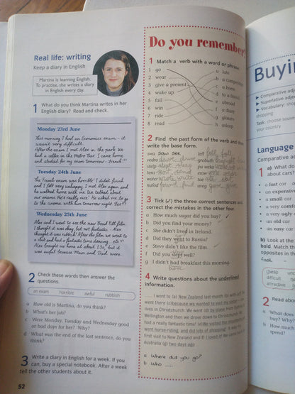 Libro usado en venta: Cutting edge (Students' Book + Workbook) Ciclo de consolidacion 3 de Sarah Cunningham - Peter Moor; Longman impreso en 2005.2