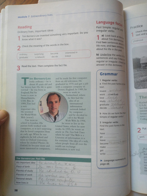 Libro usado en venta: Cutting edge (Students' Book + Workbook) Ciclo basico 3; editorial Longman impreso en 2005 realizamos envios a todo el mundo.3