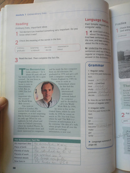 Libro usado en venta: Cutting edge (Students' Book + Workbook) Ciclo basico 3; editorial Longman impreso en 2005 realizamos envios a todo el mundo.3