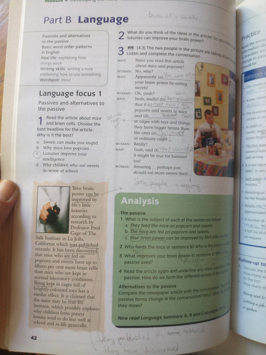 Libro usado en venta: Cutting edge (Students' Book + Workbook) Ciclo de perfeccionamiento 1; editorial Longman impreso en 2005 envios a todo el mundo.2
