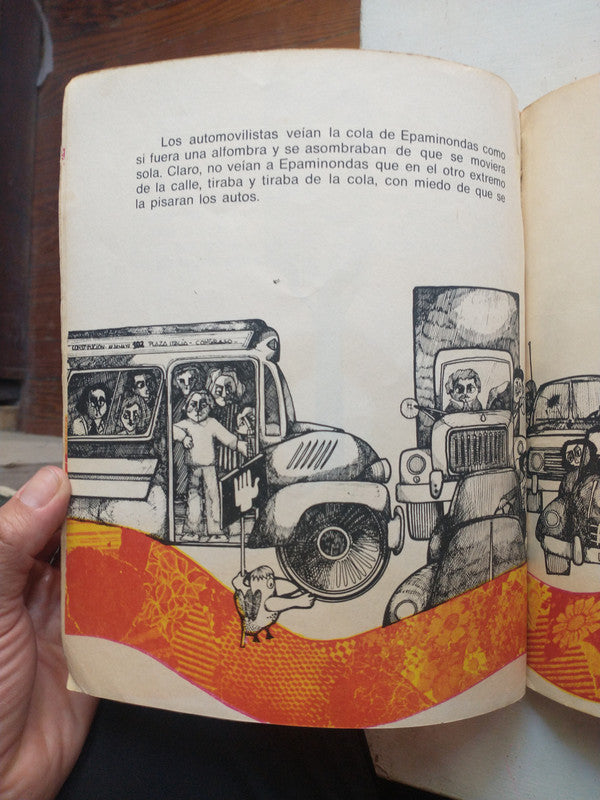 Libro usado en venta: La cola magica de Griselda Gambaro; editorial Ediciones de la Flor impreso en 1975 realizamos envios a todo el mundo.3