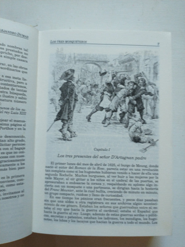 Libro usado en venta: Crines al viento de Julia Morilla de Campbell; editorial Plus Ultra impreso en 1981 realizamos envios a todo el mundo.2