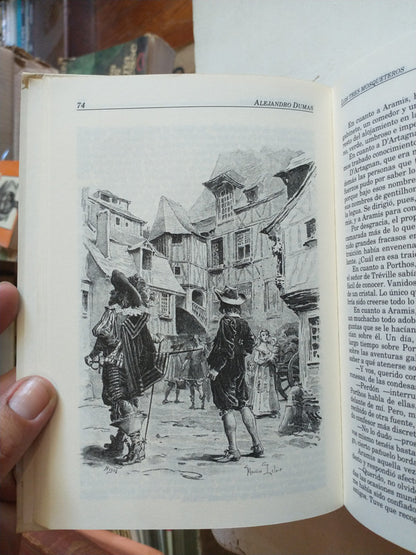 Libro usado en venta: Los tres mosqueteros de Alejandro Dumas (Alexandre); editorial Altaya impreso en 1993 realizamos envios a todo el mundo.3