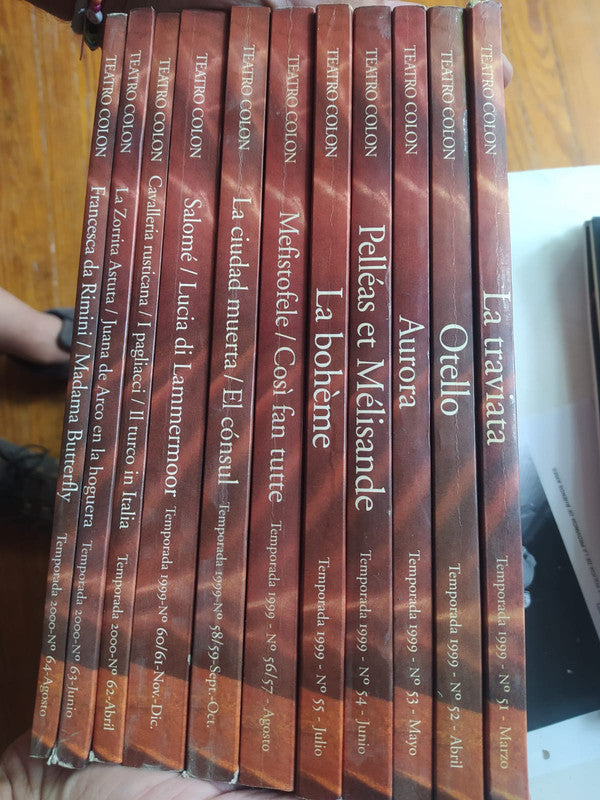 Libro usado en venta: Teatro Colon (Temporada 1999-2000) 11 Vol. de Revista; editorial Artes Graficas Corin Luna impreso en 1999.3