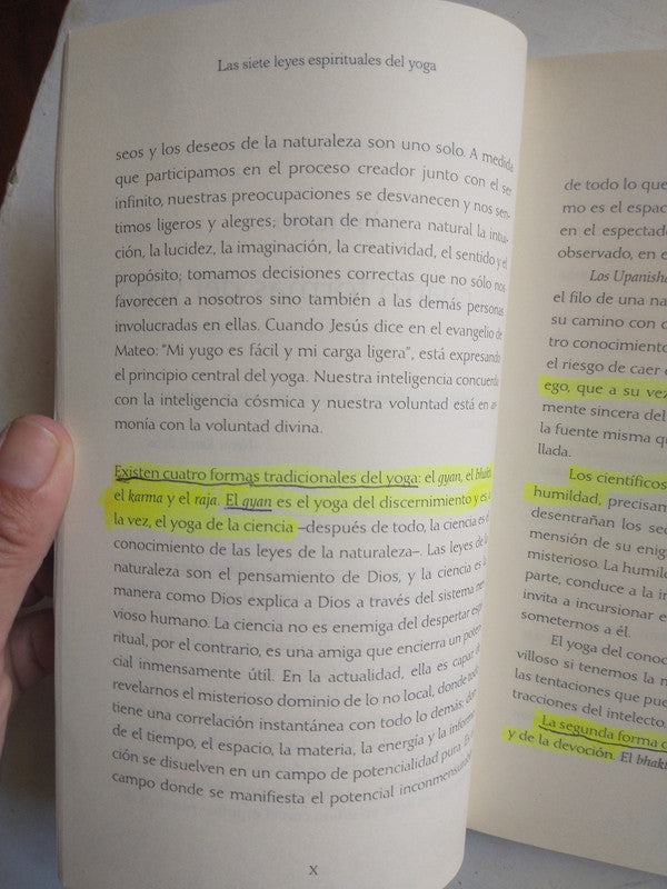 Libro usado en venta: Las siete leyes espirituales del yoga de Deepak Chopra; editorial Norma impreso en 2004 realizamos envios a todo el mundo.3