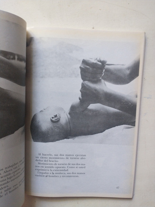 Libro usado en venta: The Bayeux tapestry and the norman invasion de Lewis Thorpe; editorial The Folio Society impreso en 1973 envios a todo el mundo.2