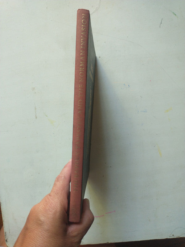 Libro usado en venta: The Bayeux tapestry and the norman invasion de Lewis Thorpe; editorial The Folio Society impreso en 1973 envios a todo el mundo.4