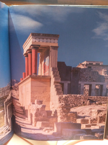 Libro usado en venta: Arqueologia - Roma de Augusto; editorial Gredos impreso en 2018 realizamos envios a todo el mundo.2