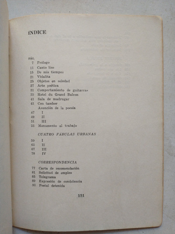 Libro usado en venta: Hecho a mano de Maria Elena Walsh; editorial Luis Fariña impreso en 1965 realizamos envios a todo el mundo.4